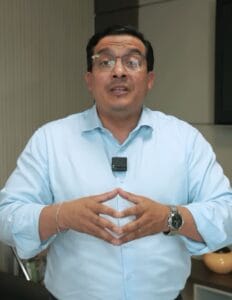 Candidato promete benefício ilegal aos jovens advogados