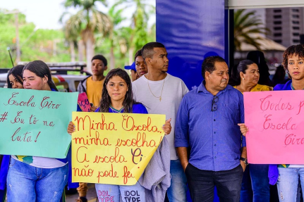 Servidores da Educação acionam a Justiça contra desconto e falta