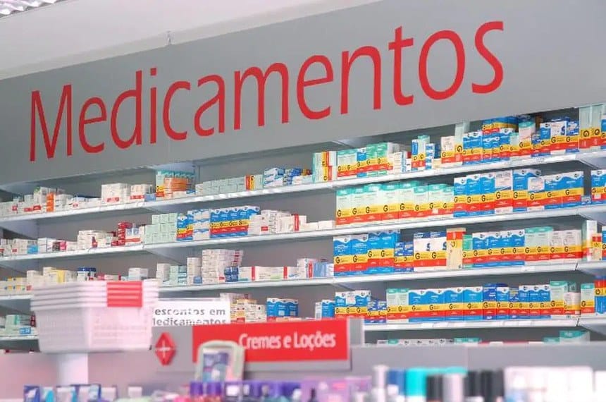 Projeto prevê alerta sobre a presença de leite em medicamentos