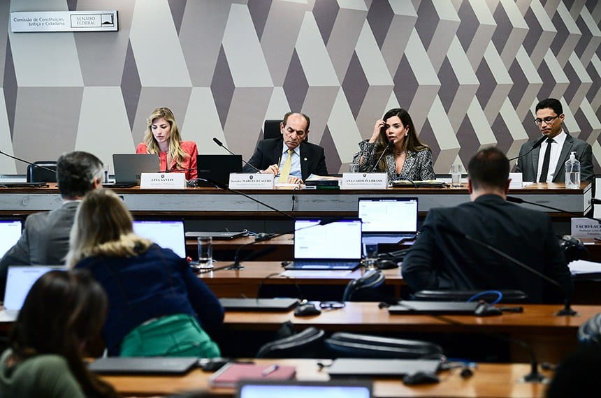 Para especialistas, reforma limita acesso de empresas a fundo de compensação