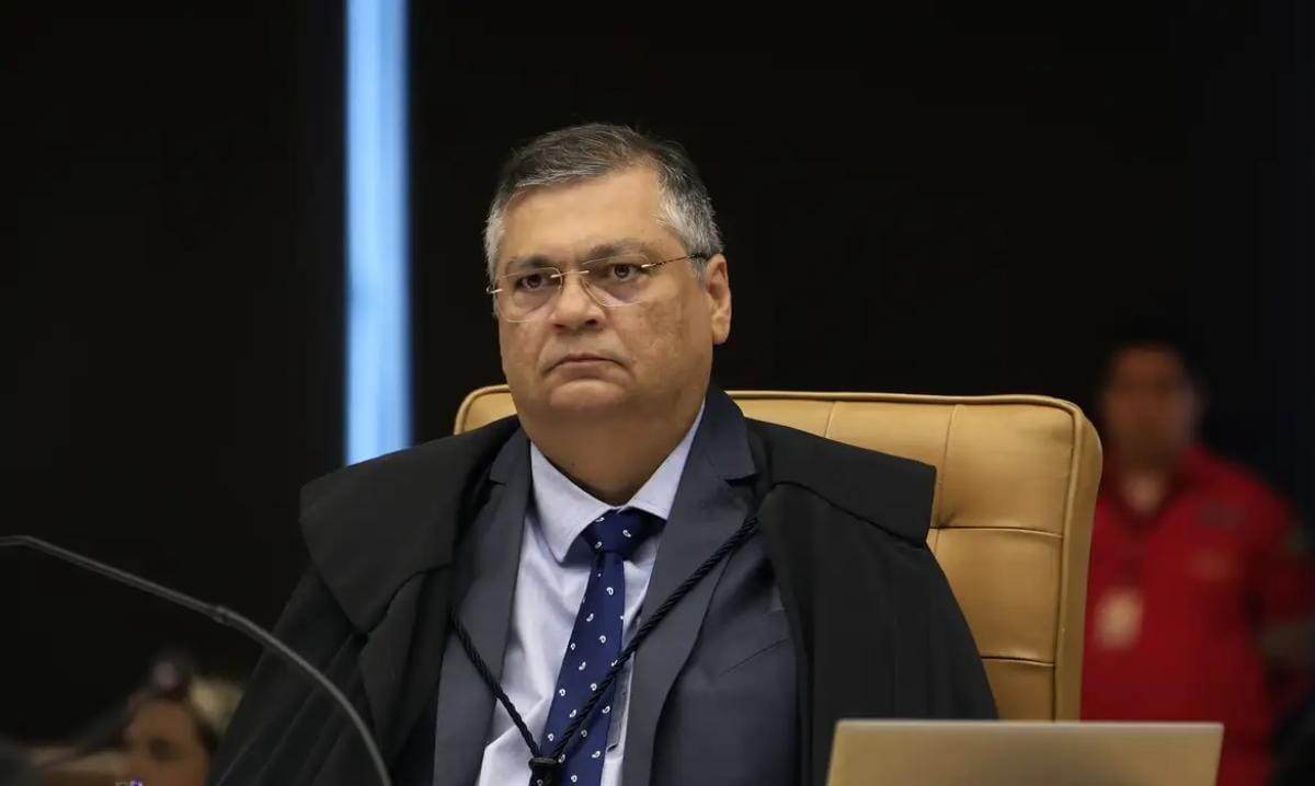Dino libera execução de 'emendas Pix', mas impõe critérios de transparência