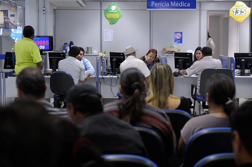 Aposentado com sequela de pólio pode ser dispensado da perícia de revisão
