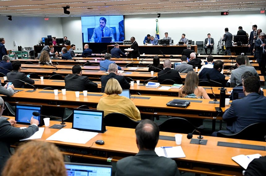 CMO aprova 13 dos 16 relatórios setoriais do Orçamento de 2025