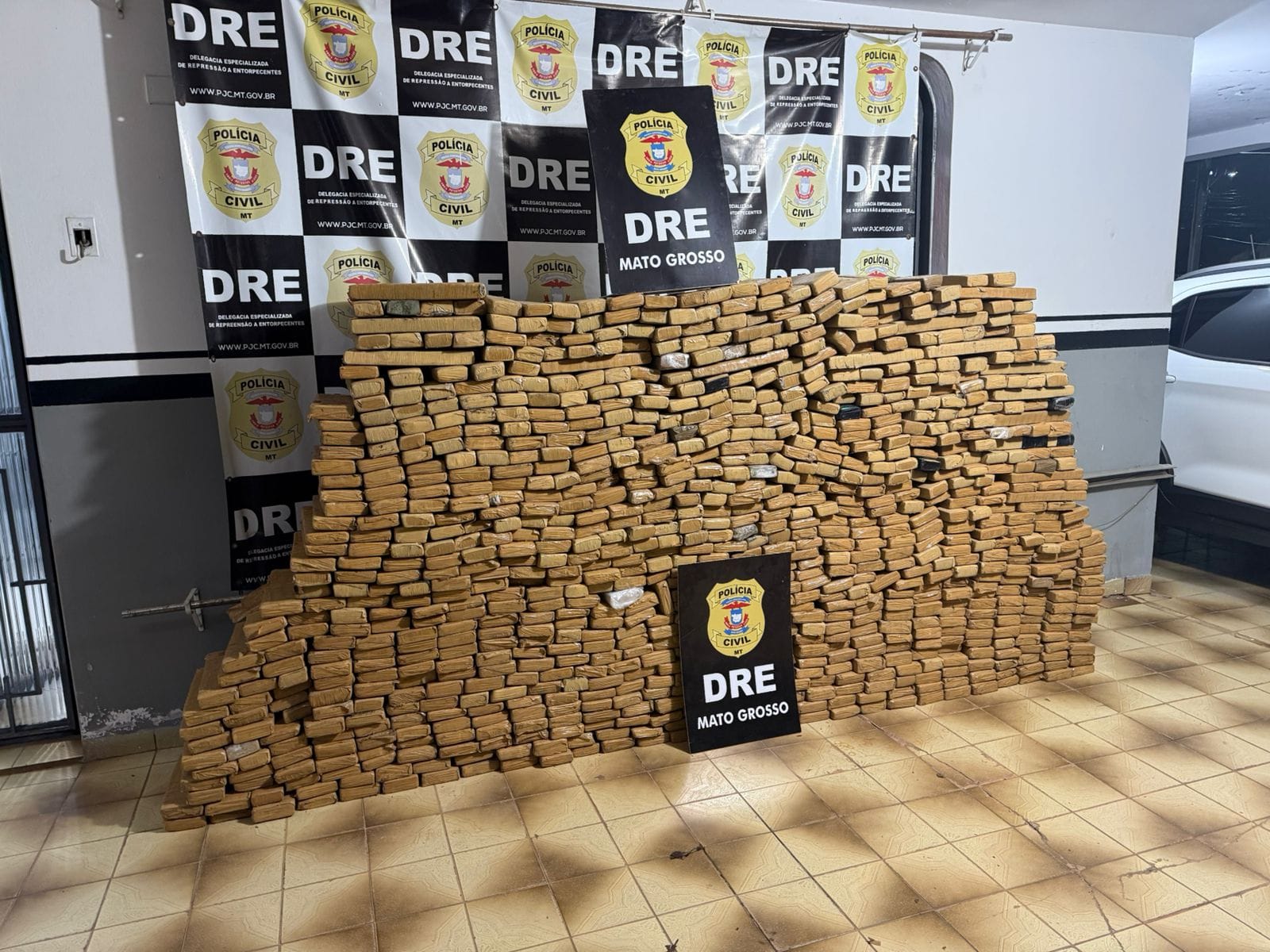 Polícia Civil desmantela quadrilha e apreende 1,1 tonelada de maconha em Várzea Grande