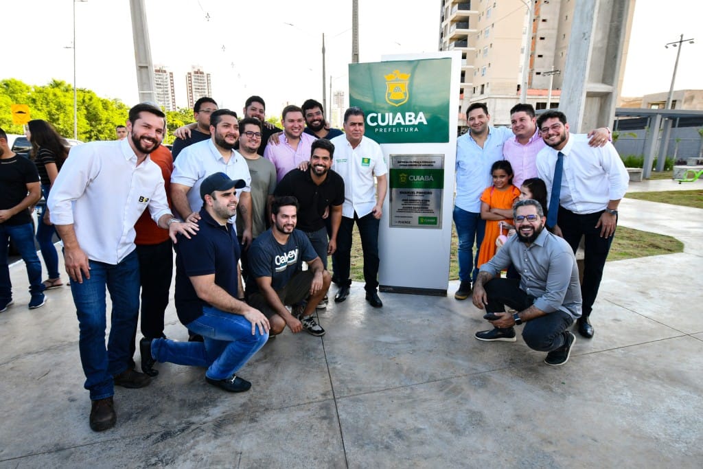 Praça Fernando César Ribeiro de Miranda é entregue pelo prefeito Emanuel Pinheiro, que frisa a importância de espaços comunitários de lazer