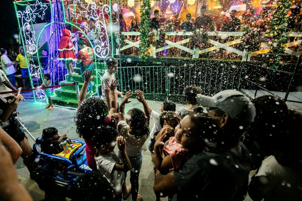 Carreta decorada do Natal da Gente 2024 retorna ao Parque das Águas