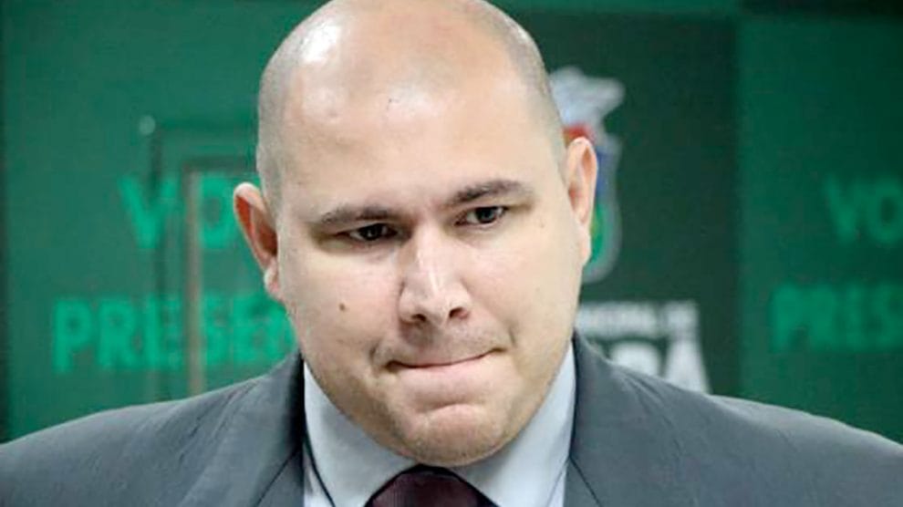 Abílio ignora profissionais de Cuiabá e traz secretária de Educação de Fortaleza