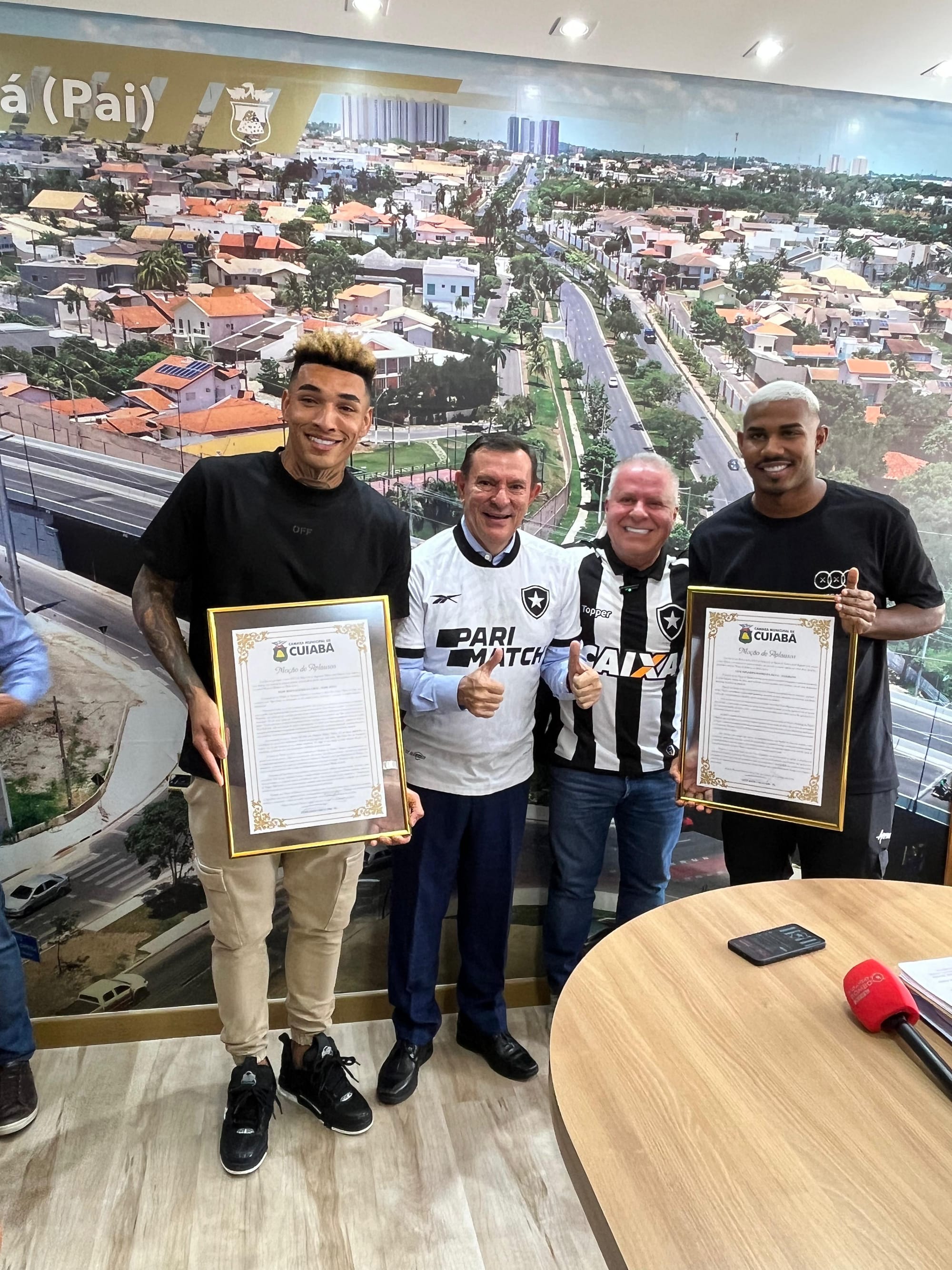 Chico 2000 homenageia atletas cuiabanos campeões da Libertadores pelo Botafogo