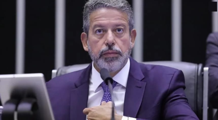 Câmara responde Dino e nega manobra para liberação de emendas