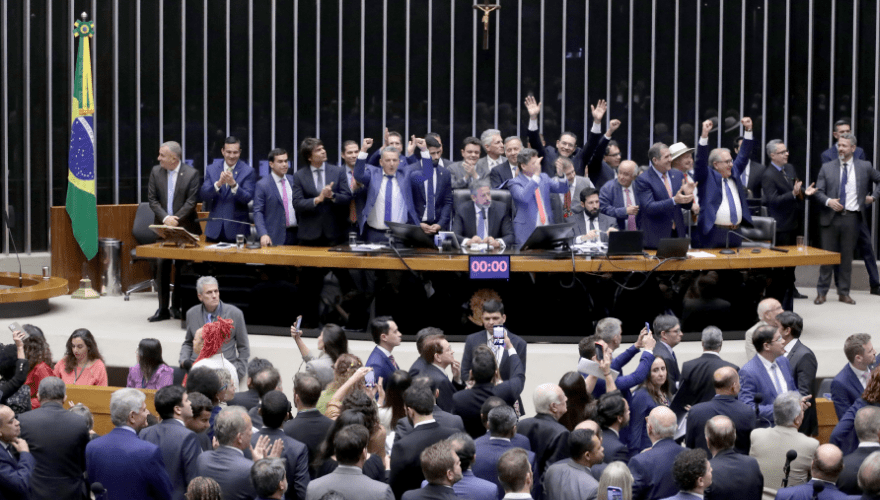 Câmara aprova projeto que regulamenta a reforma tributária