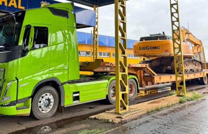 Escavadeira hidráulica furtada é recuperada em Pontes e Lacerda/MT