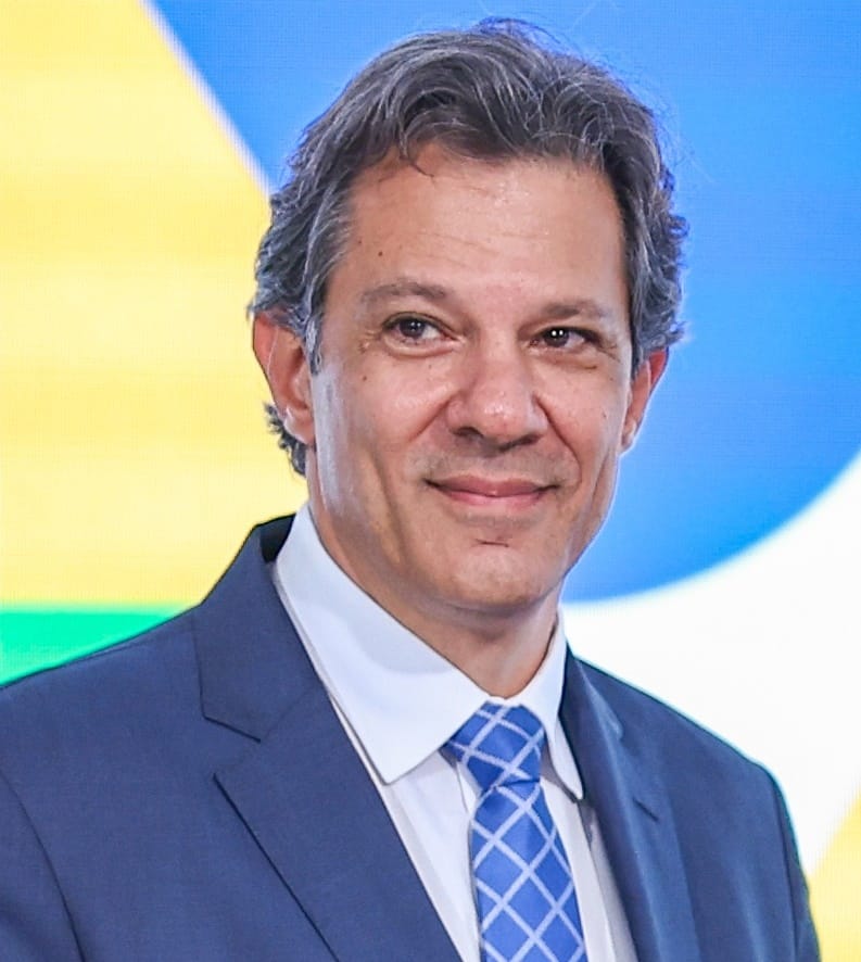 Chega de mentira: não existe imposto sobre Pix, dólar ou pets!
