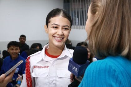 Estudantes do programa Parlamento Jovem realizam primeira visita na ALMT