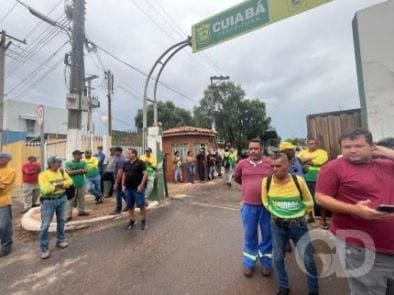 Prefeito Abílio não paga salários, e trabalhadores entram em greve na Secretaria de Obras de Cuiabá