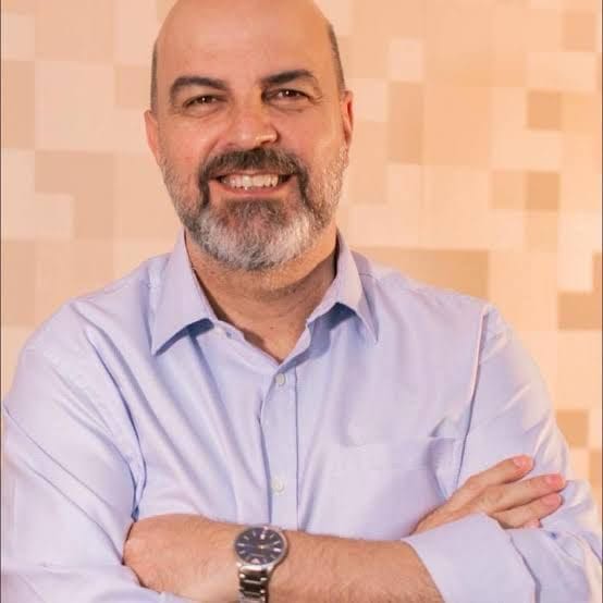 Abílio inicia fritura de Solange para alçar o polêmico Amauri Monge a secretário de Educação no próximo semestre