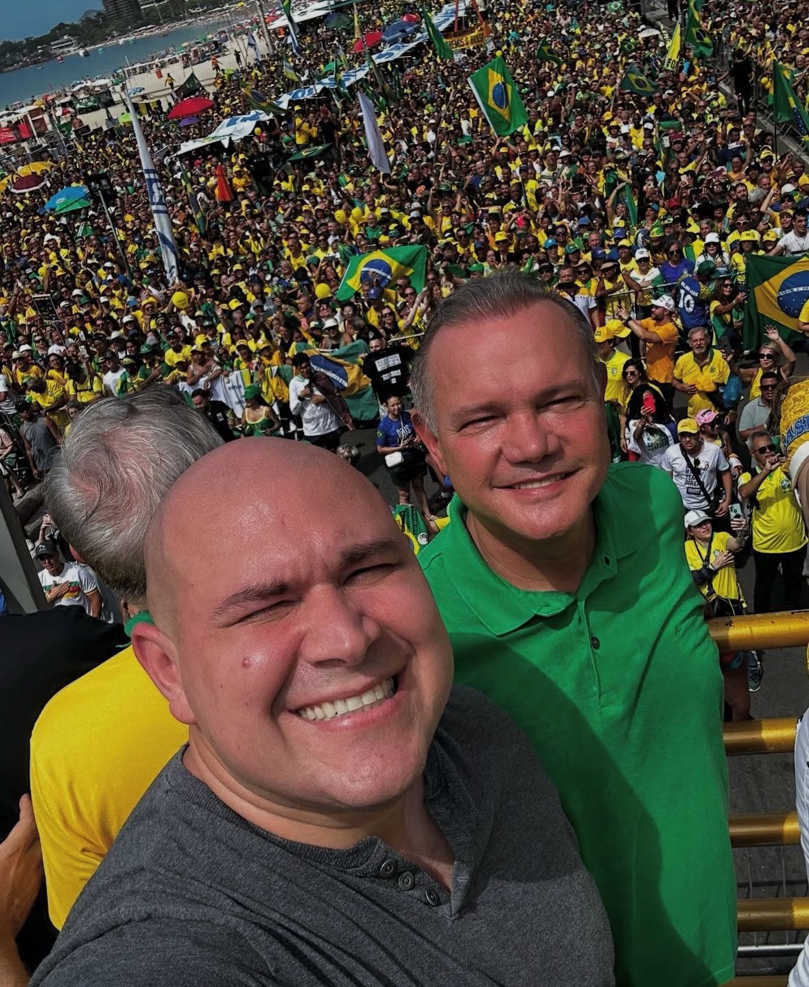 Prefeito de Cuiabá viaja para ato político enquanto cidade sofre com fortes chuvas