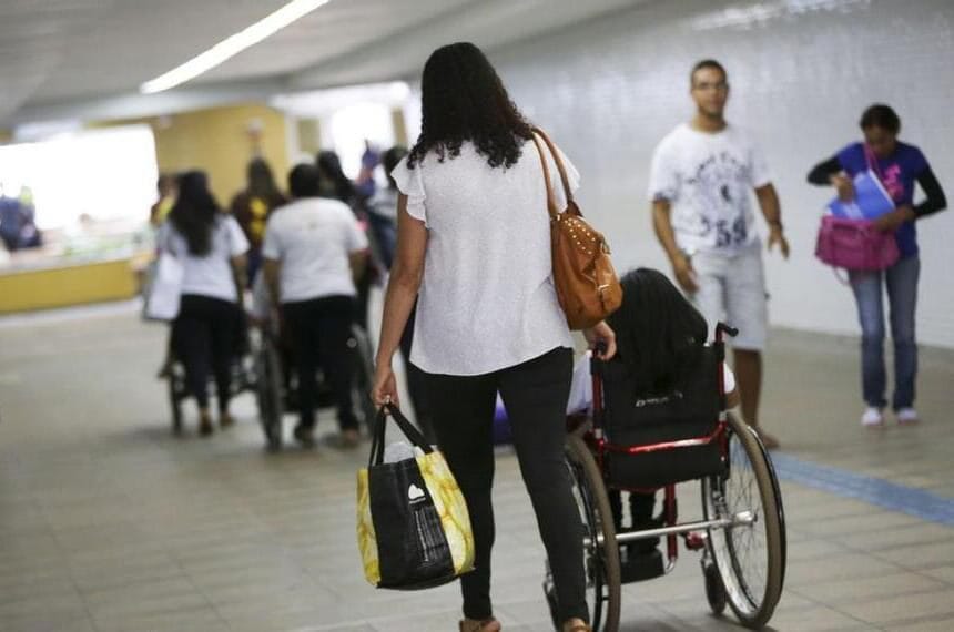 CDH analisa jornada de trabalho especial a empregados com filhos PcD