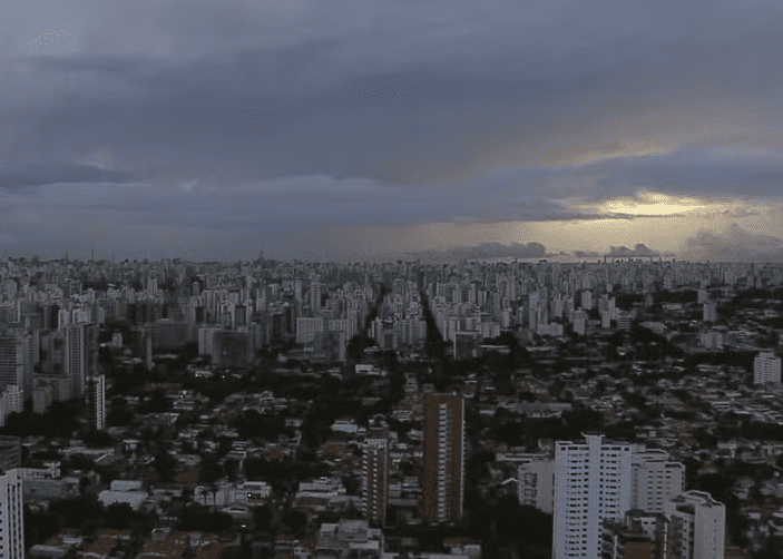 Cemaden amplia alertas de risco para cidades do RJ, de MG, de SP e do ES por causa da chuva; veja cenário