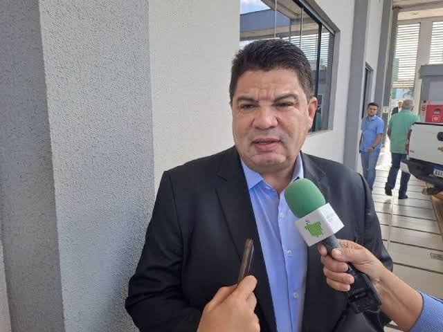 Cidinho Santos diz que sinceridade é um defeito na política e aponta “sincericídio” como obstáculo de Pivetta à sucessão de Mauro Mendes