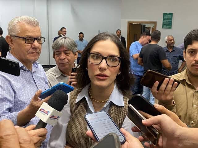 Janaína Riva desafia Mendes: ‘Renuncie e venha disputar voto sem a máquina pública’