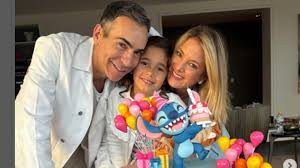 Manu, Filha de César Tralli e Ticiane se emociona ao ganhar bebê reborn: ‘6 anos’