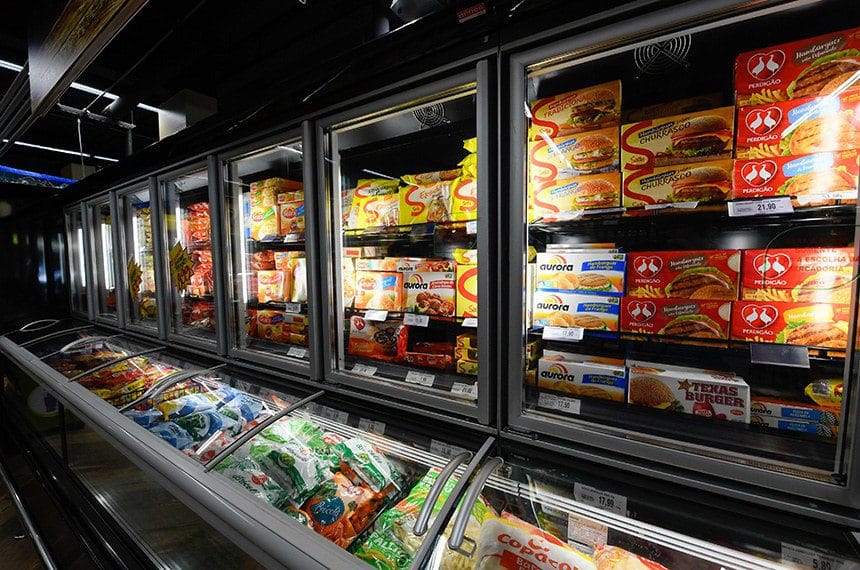 Projeto exige alerta sobre risco de câncer em alimentos ultraprocessados
