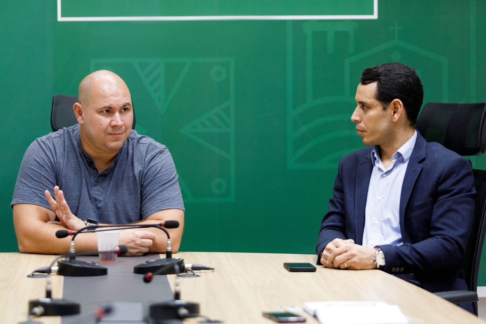 Pomo da discórdia: Wellaton e Reginaldo sem confiança de Abílio e sob o comando do chefe de gabinete