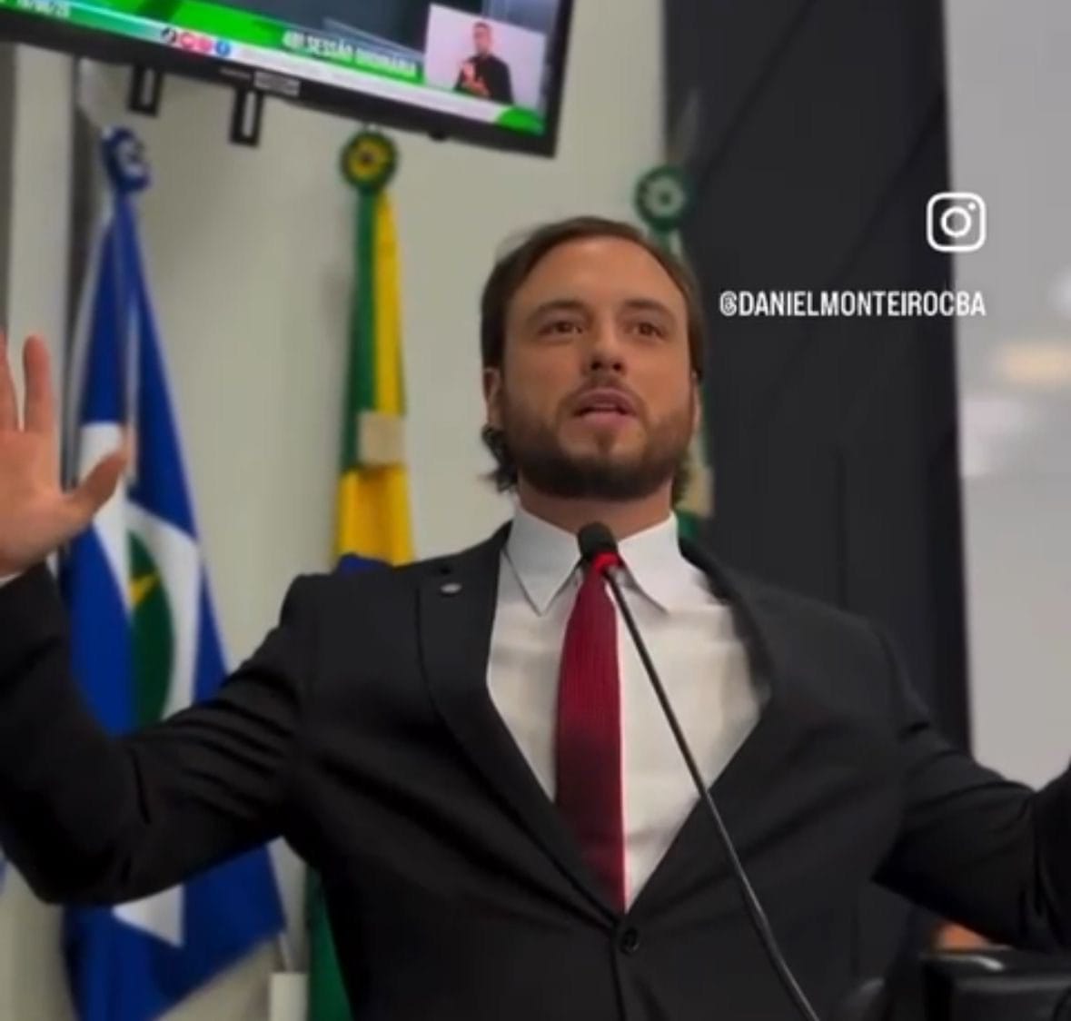 🚨 “Daniel Monteiro detona gestão Brunini: 19 trocas em 7 meses, cortes de R$ 90 milhões e prefeitura governada pelo ‘humor do rei soberano’” 🚨
