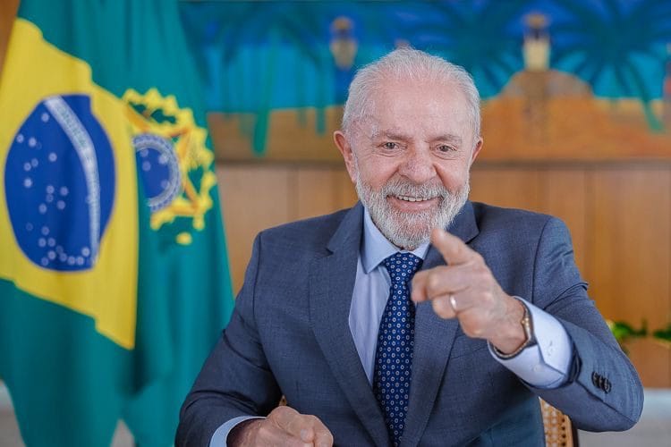 Abílio pede arrego a Lula e ganha uma creche de R$ 5,2 milhões para Cuiabá