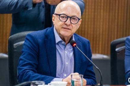 Silêncio de Pivetta sobre ataque a Eduardo Bolsonaro expõe rejeição antiga e afasta ainda mais a família Bolsonaro