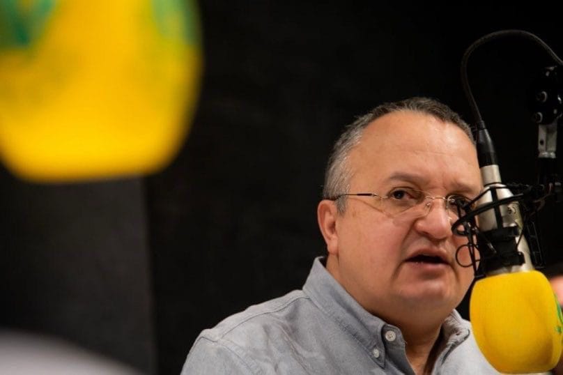 Taques detona Mauro Mendes no Popó Cast: “Ele manda calar a boca, processa jornalista e amarela diante do Bolsonaro”