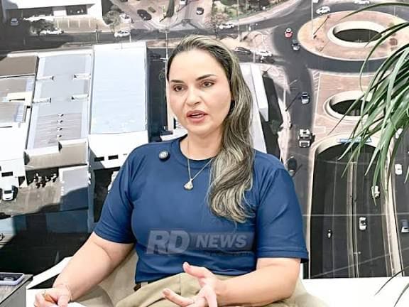 😠 Vice-prefeita Vânia Rosa, revoltada com esvaziamento orçamentário, diz que decisão do prefeito Abílio foi “uma porrada”