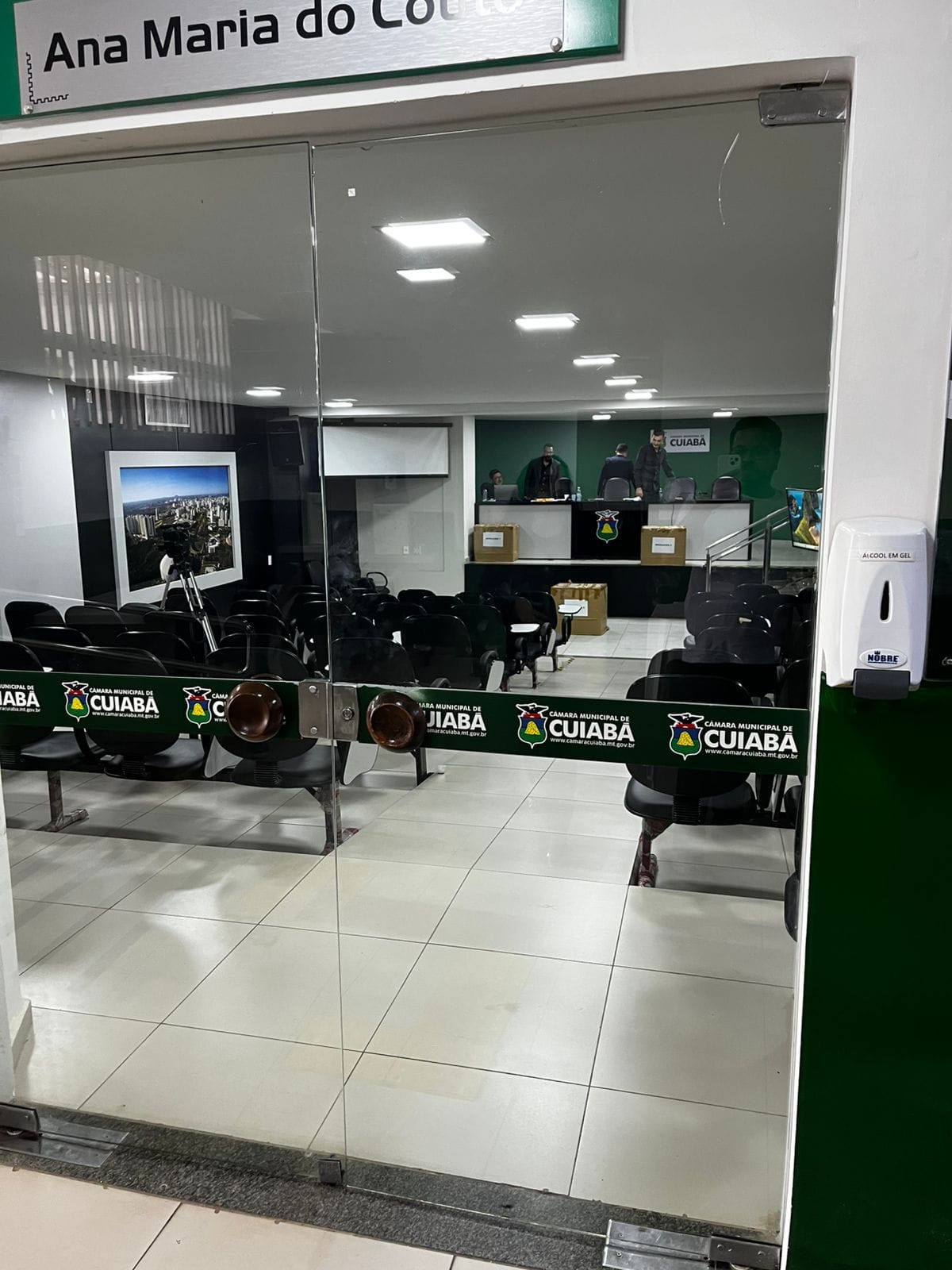 Licitação da Comunicação da Câmara de Cuiabá acontece no Plenarinho
