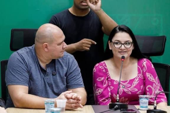 Casal ambicioso: Samanta do Abílio quer repetir o marido e usar mandato de vereadora como trampolim para chegar à Assembleia
