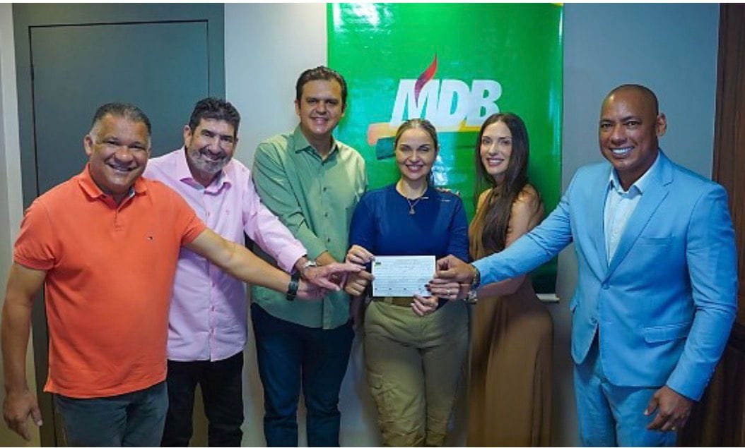 Nos bastidores, classe política reage à filiação de Vânia e ironiza: “Se Abílio não ficou contente, morde a fronha e dorme” — frase que ele próprio já usou para debochar de adversários