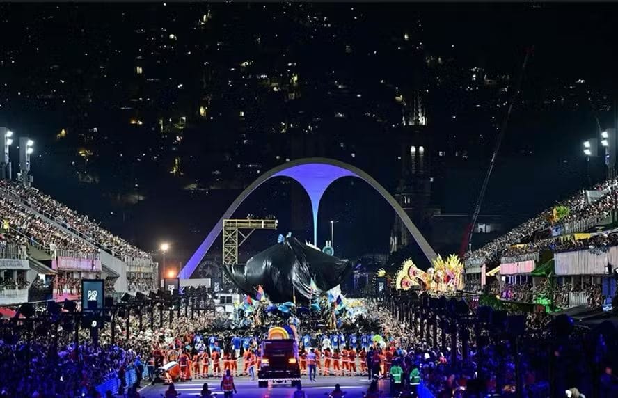 Carnaval lotado mobiliza 65 milhões de foliões e reafirma força cultural pelo país