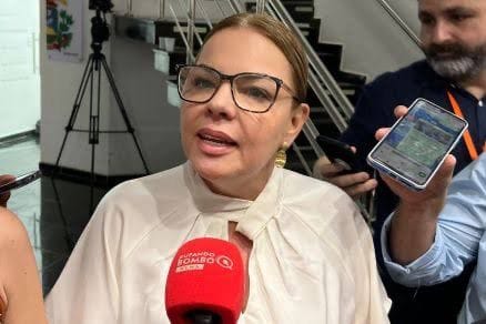 Câmara de Vidro ou Cortina de Fumaça? Paula Calil impõe sessões online para blindar Abílio enquanto oposição é silenciada