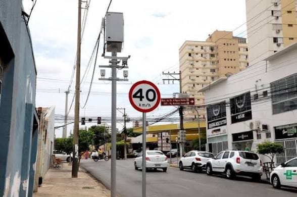 A FARSA DOS RADARES: Abílio atropela promessa e abre licitação milionária de R$ 63 milhões para cercar Cuiabá