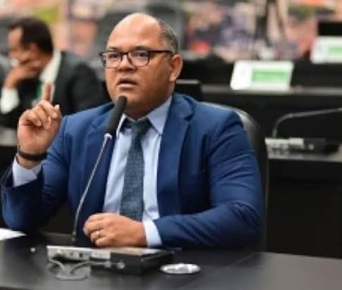 Com apoio político inédito, vereador cobra fim de brigas e foco em obras para Cuiabá