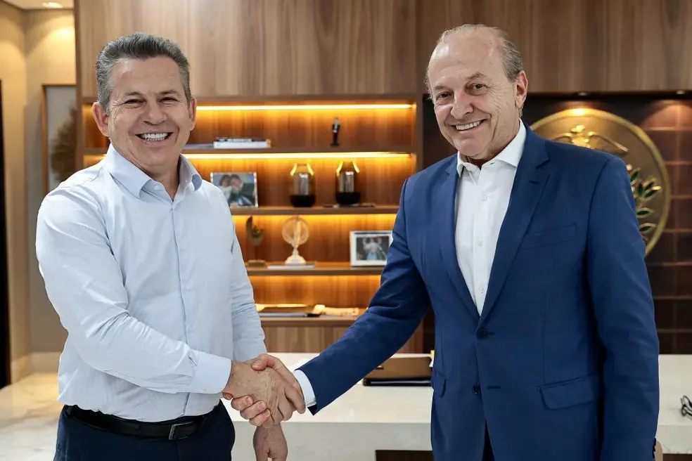 Farra com dinheiro público: ‘Parque dos Bilionários’ torra R$ 6 milhões com simples ‘cenografia’ de árvore