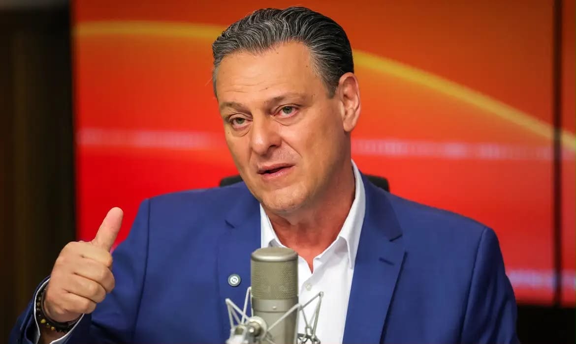 ABILIO SELETIVO - Fávaro sobre emenda de Jangada: "asfaltou a cidade" e "mandei pra Sinop e Rondonópolis"