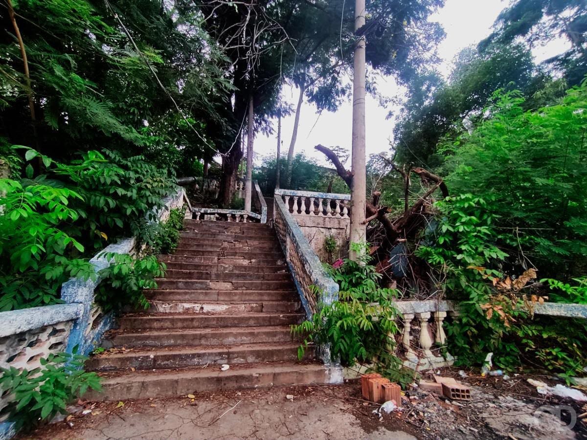 TERRA COM OURO ? Obra no Morro da Luz levanta suspeita sobre destino de material retirado