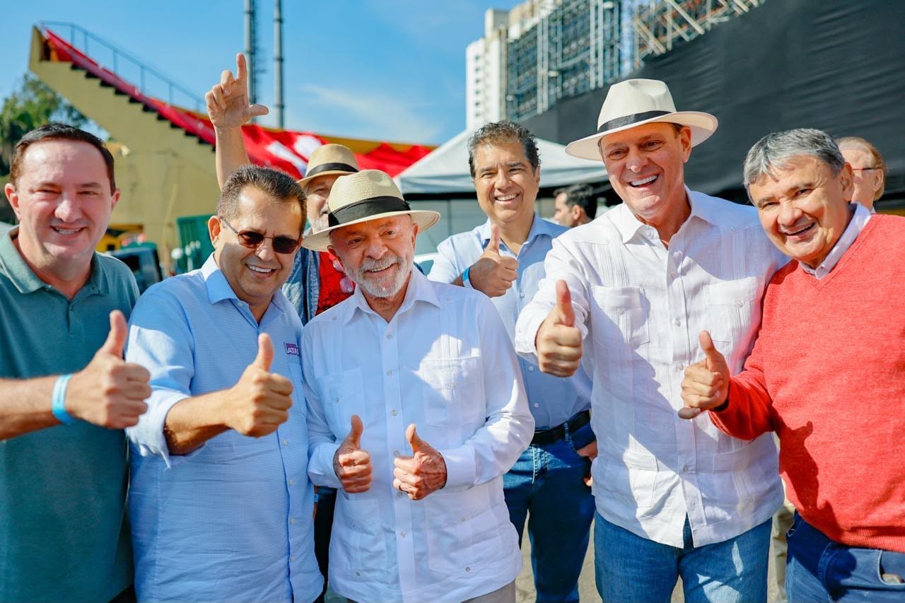 AVANÇAR NAS MUDANÇAS Fávaro marca presença no lançamento da campanha de Lula em São Bernardo do Campo