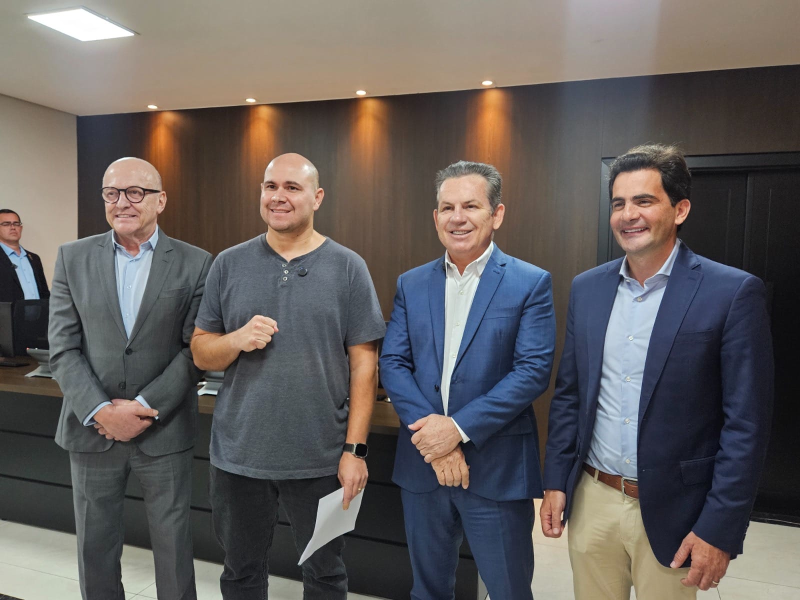 PF NA COLA DO GRUPO DE PIVETTA - A “porcaria” agora bate à porta do palanque de Abilio