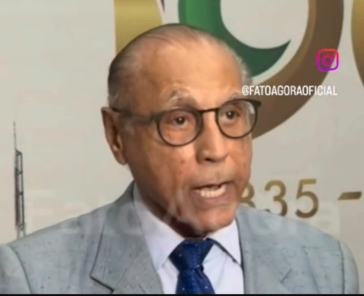 CADÊ O SEGURANÇA ? Júlio apoia reajuste, perde a paciência e manda retirar líder dos servidores
