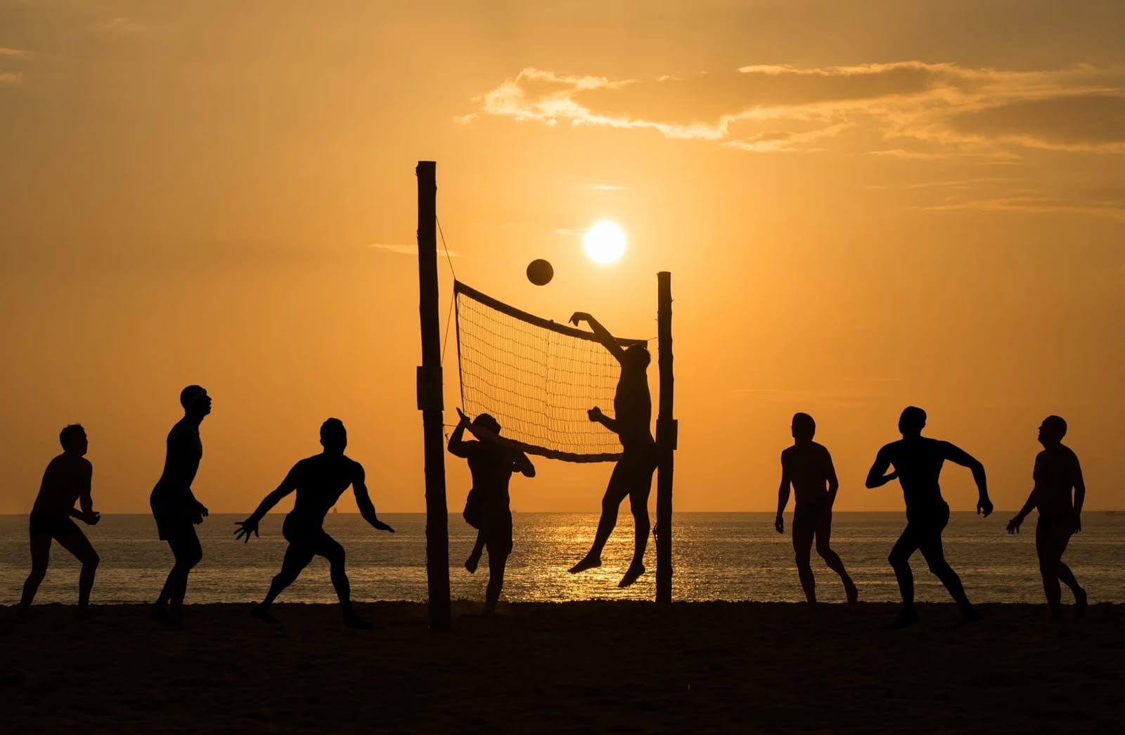 ESPORTE PARA QUEM? Estado banca Beach Tennis, vôlei de praia e viagens a mundiais com quase R$ 4 milhões