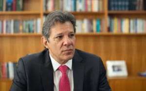 Haddad vai anunciar pacote fiscal e isenção no IR para quem ganha até R$ 5 mil em pronunciamento na TV