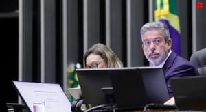 Lira critica indiciamento de deputados pela PF: “Tribuna do Parlamento é inviolável”