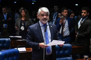 Regime disciplinar de policiais federais segue para sanção presidencial