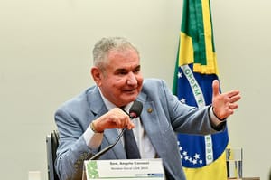 Votação do Orçamento fica para 2025, informa Angelo Coronel